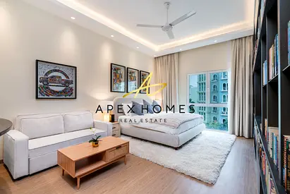 Near Metro | Vacant | Great Short-Term Rental OP