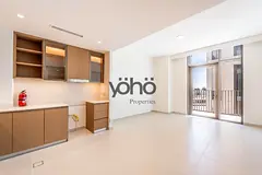 SPACIOUS | VACANT | READY TO MOVE | PRIME LOCATION