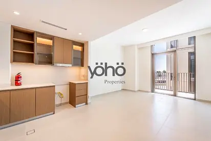SPACIOUS | VACANT | READY TO MOVE | PRIME LOCATION