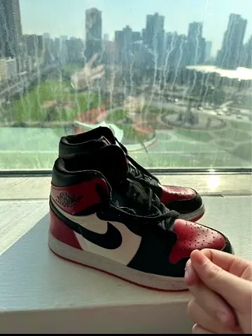 Air Jordan 1 High OG
Sneakers - Size 37.5