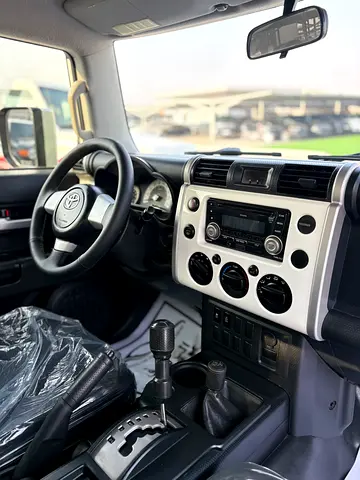 صورة 11 لـ 2013 Toyota FJ CRUISER