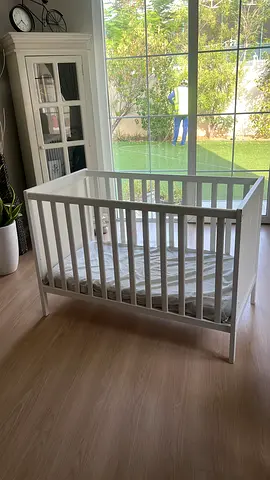 White Crib/bed