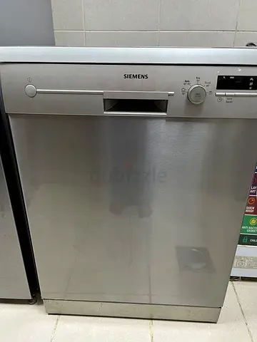 Siemens stainless steel built-in dishwasher - good working condition