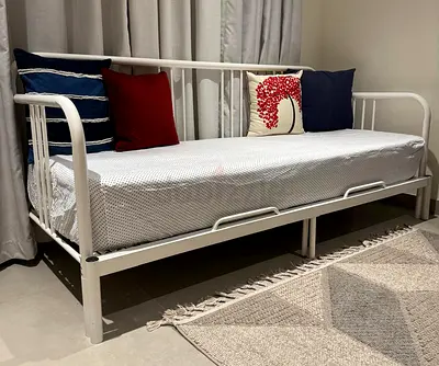 IKEA Extendable Day Bed with FREE MATTRESSES