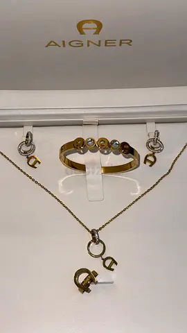 Aigner jewelry set (Brand New)