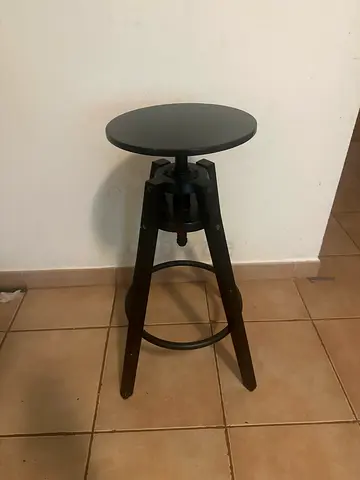 Stool adjustable