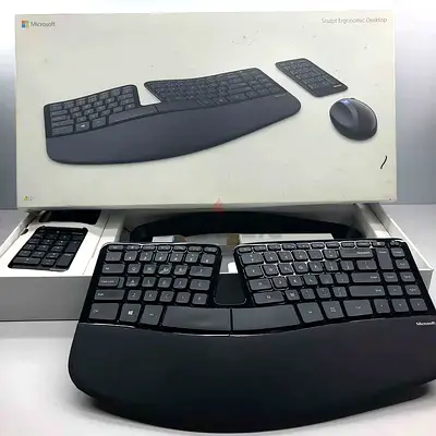 Microsoft Sculpt Ergonomic Wireless Desktop Keyboard and Wireless Mouse L5V-00001
