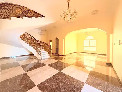 Close majls VERY specius high quality finishing 4 Badroom villa ready to move just call