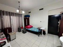 Executive Bedspace for Working Professional in Balcony Room (For Males)