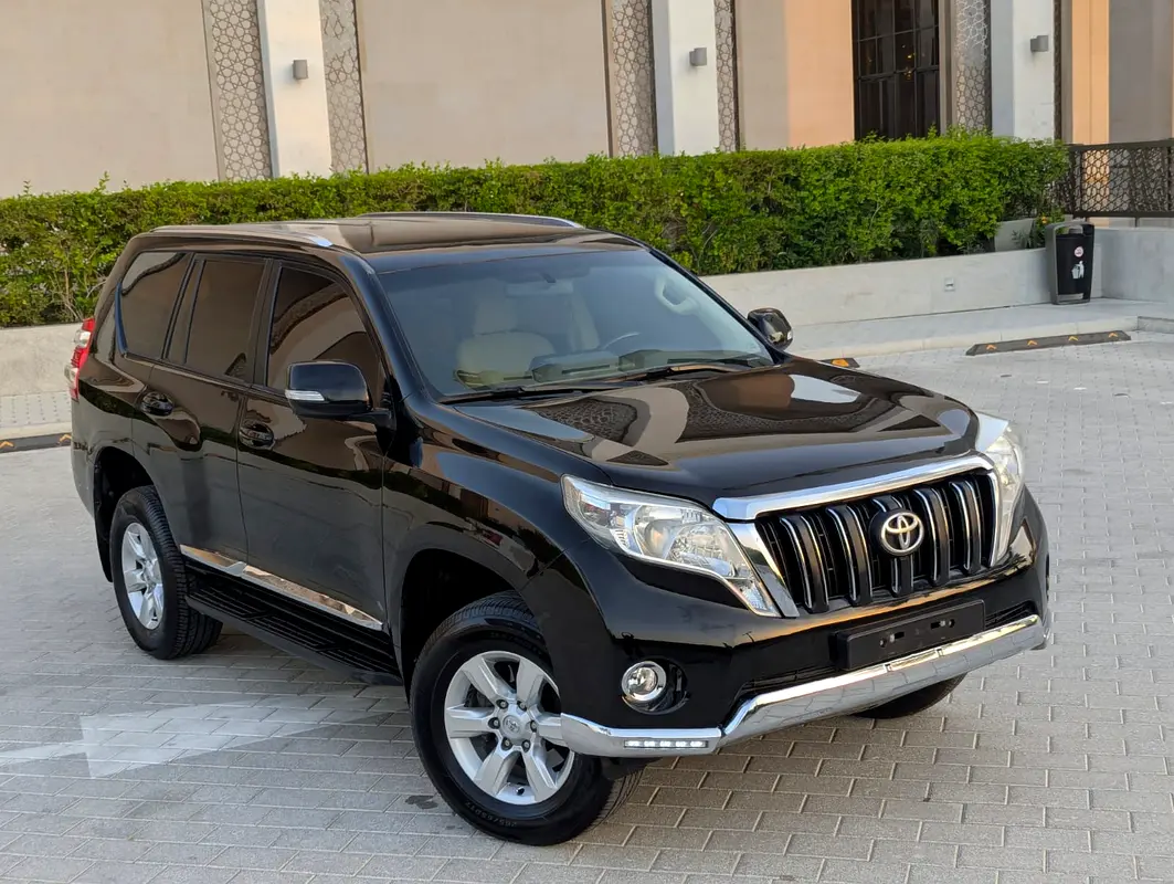 Toyota Prado 2016 — photo 1 of 19