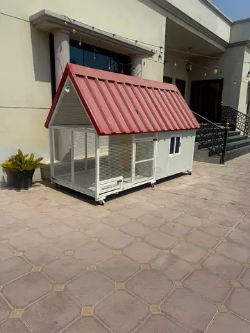 Large outdoor dog kennel/housewith AC and with metal roof — solid condition