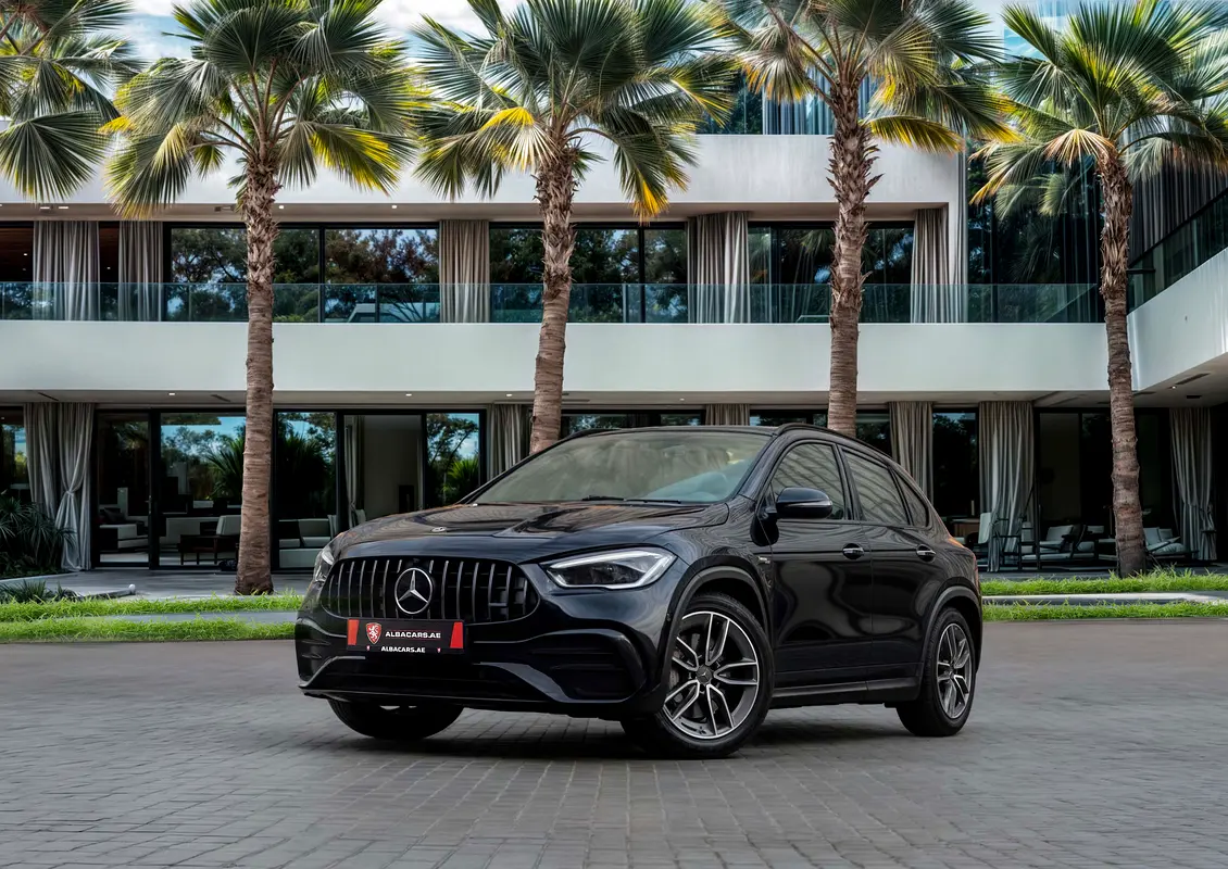 Mercedes-Benz GLA-Class 2021 — photo 1 of 15