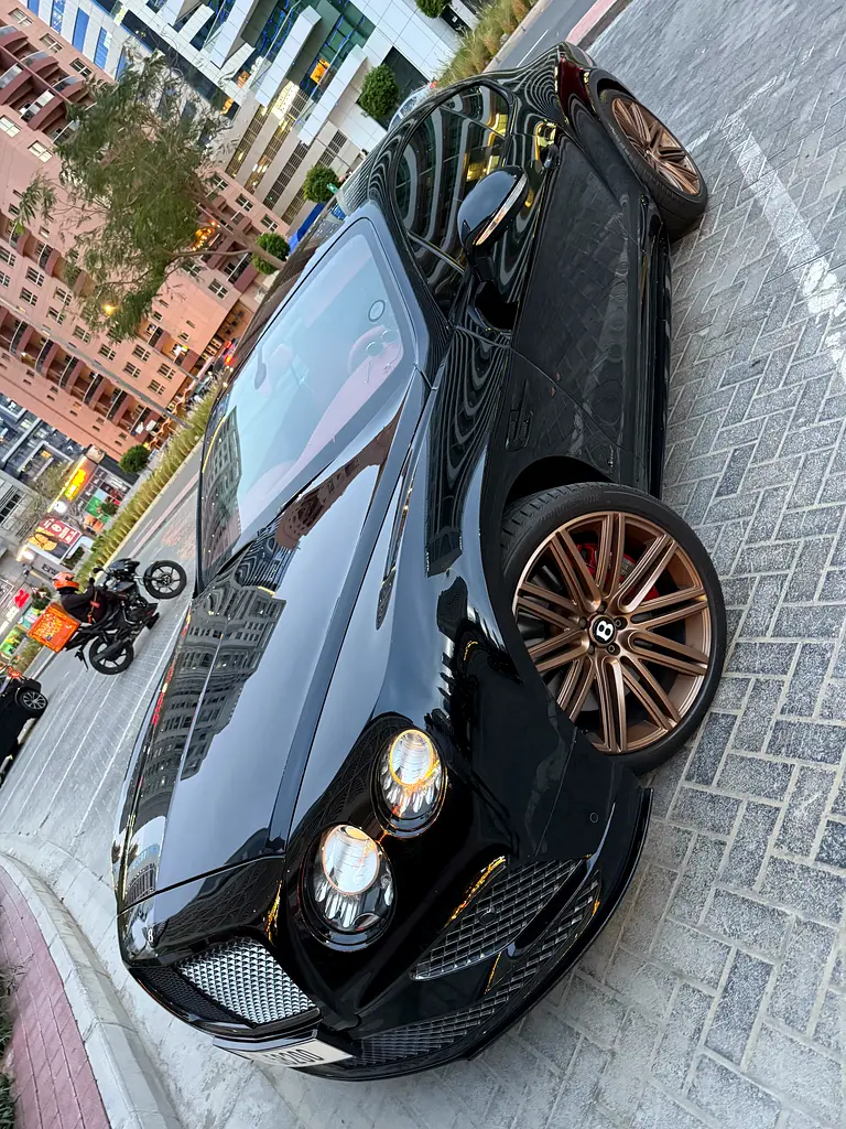 Bentley Continental 2016 — photo 1 of 10