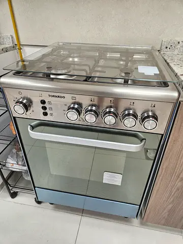 Stainless Steel 4-Burner Gas Range cooker with Oven - Excellent Condition