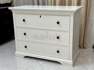 Pottery barn Larkin 3-Drawer Dresser