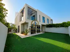 End Unit 4BR | Lawn & Terrace | Maid Room | 200K