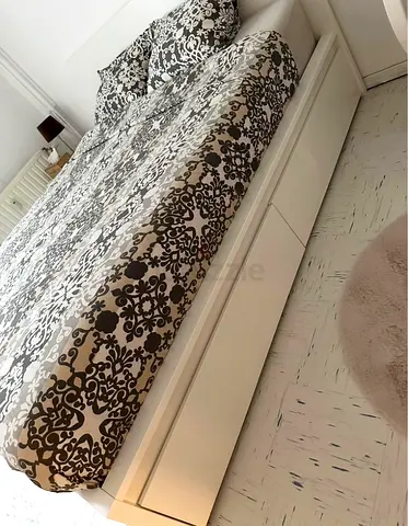 IKEA malm Queen bed frame with mattress.