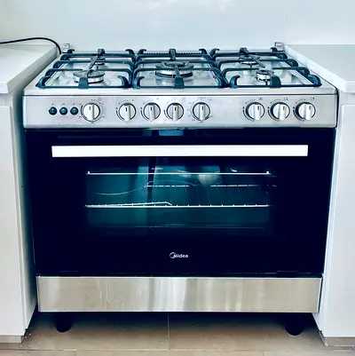 Midea Standing Gas Cooker x 5 with Oven