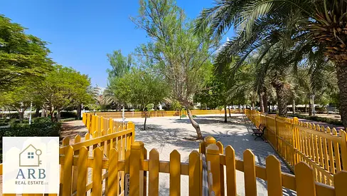 PRIME LOCATION | READY TO MOVE | NEAR THE PARK
