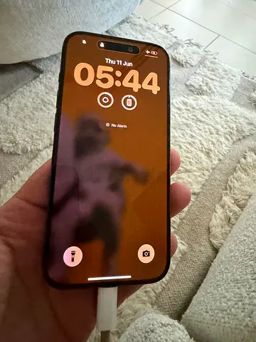 iPhone 15 Pro 256GB - Back Glass Cracked