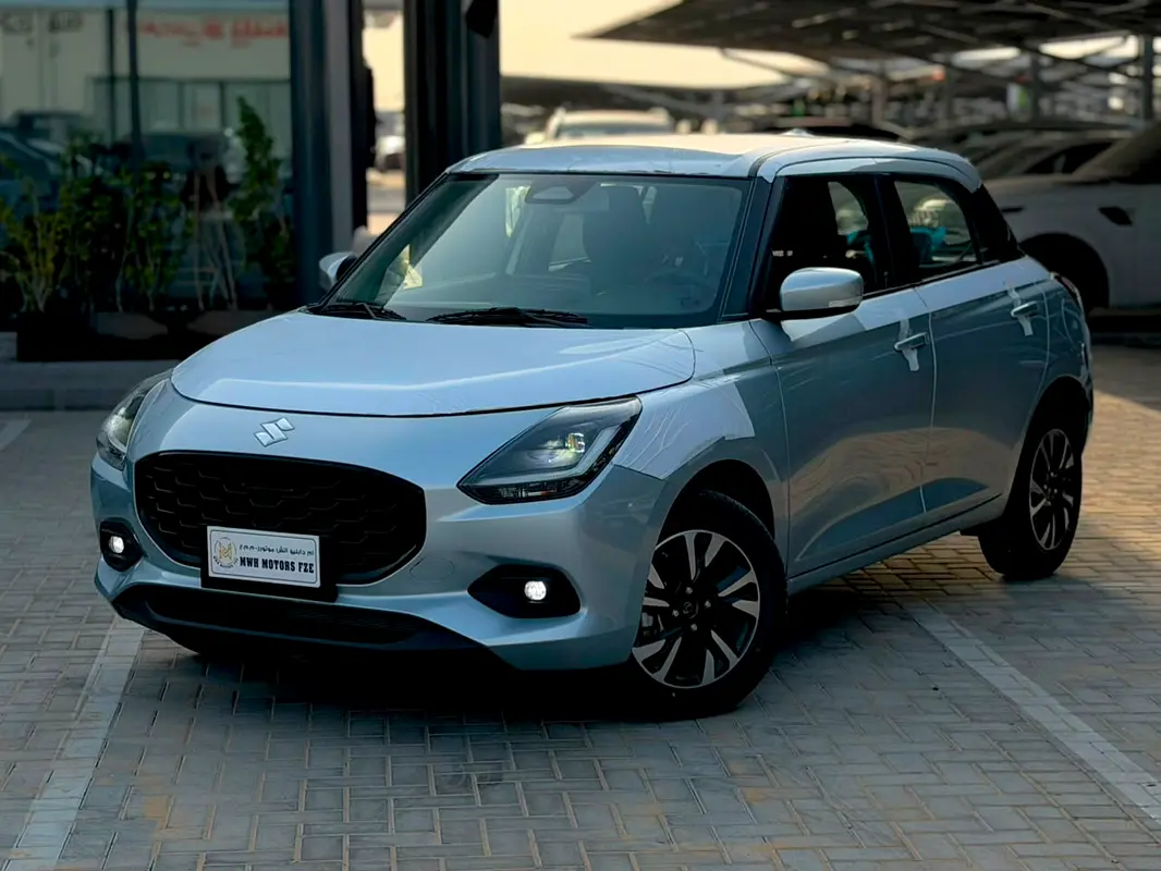 Suzuki Swift 2026 — photo 1 of 12