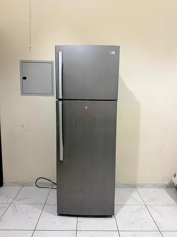 LG Top Freezer Refrigerator – Silver, Good Working Condition