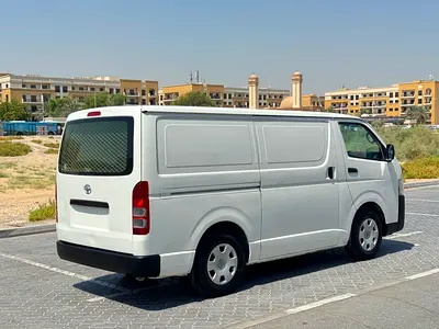 2015 Toyota HIACE — фото 13