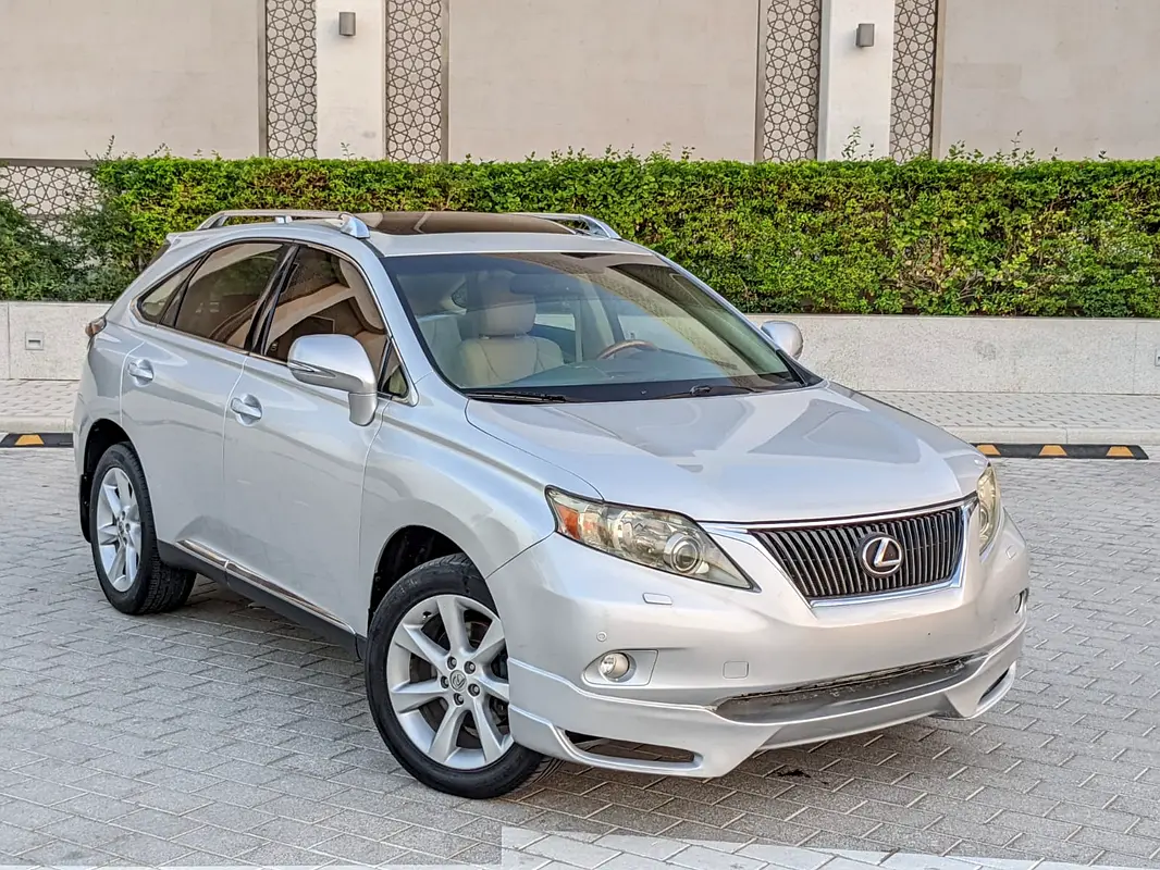 Lexus RX-Series 2010 — photo 1 of 18