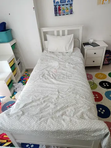 Single white wooden bed frame with mattress - mid condition