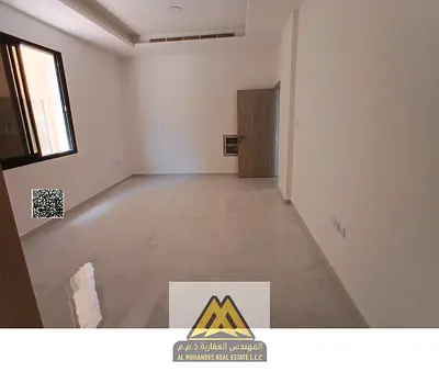**First-tenant studio for annual rent in Al Alia, Ajman. Spacious layout, separate kitchen, premium finishes. AED 22,000 per year, payable in 4 instal