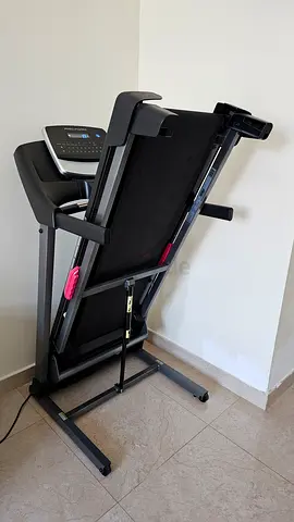 PROFORM 205 CST Treadmill 5ft 5in long sparingly used