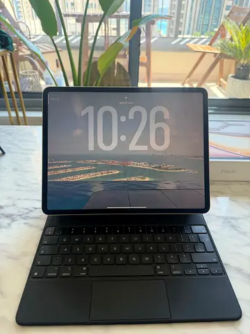 iPad Air M2