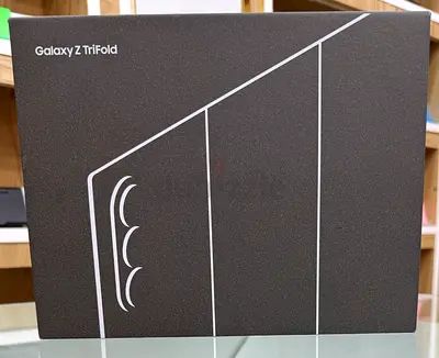 Samsung Tri Fold 16GB 512GB Korean version open box