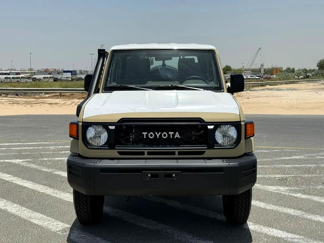 Toyota Land Cruiser 70 Series 2025 — photo 1 of 17