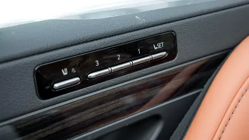 صورة 5 لـ 2026 Lexus LX-SERIES