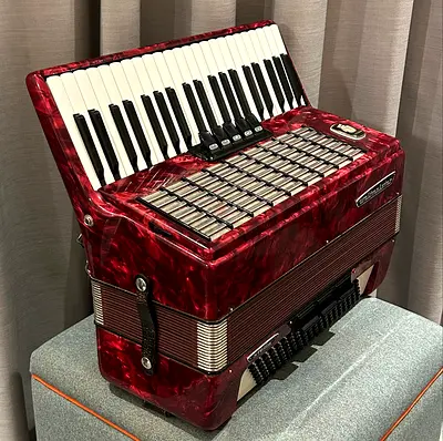 GERMAN Accordion Weltmeister Stella 120 bass