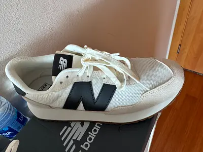New balance size 43 200 dhs