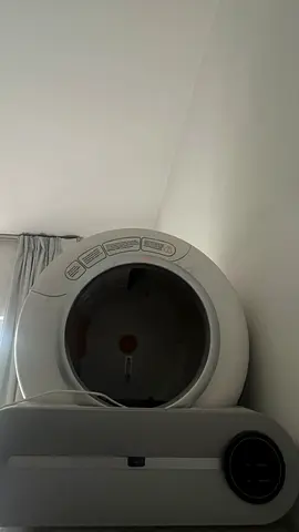Automatic self-cleaning cat litter box (light usage)