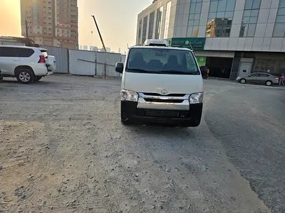 Toyota Hiace 2021 GCC Specs Standard Trim