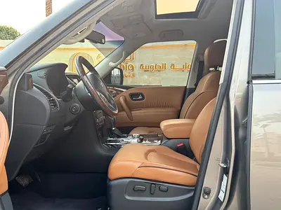 2017 Infiniti QX80 — миниатюра 10