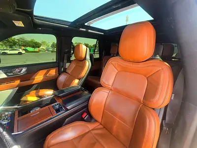 صورة 16 لـ 2018 Lincoln NAVIGATOR