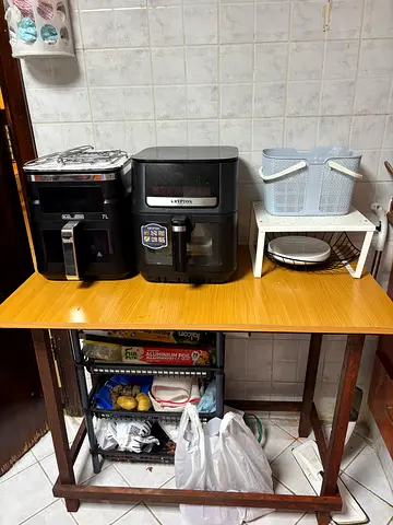 Kitchen table