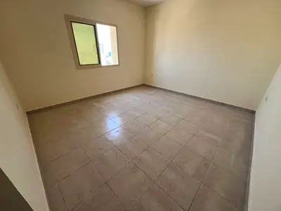 أجمل الشقق وأقل الأسعار للإيجار السنوي في عجمان شقة غرفة وصالة للإيجار السنوي في منطقة الليوارة، بجوار محطة الباصات وقريبة من كورنيش عجمان