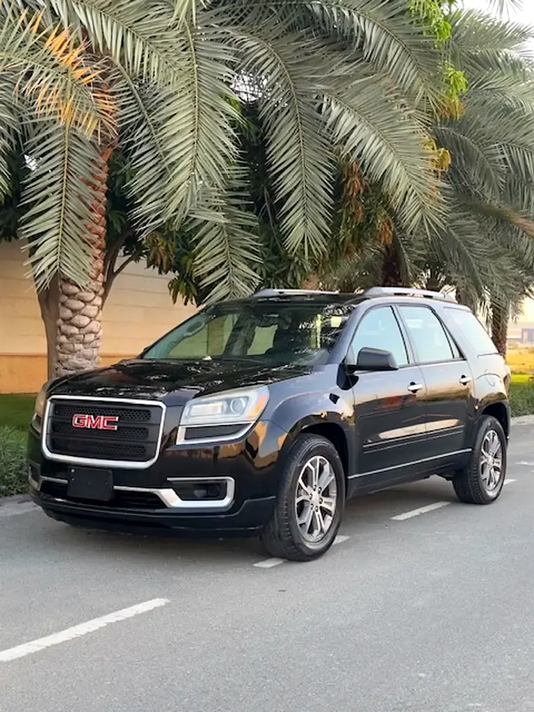 GMC Acadia 2016 — photo 1 of 14