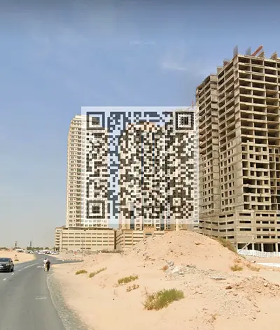 صفقة جيدة على قطعة أرض تجارية وسكنية في العامرة عجمان مع تصريح أرضي + 6