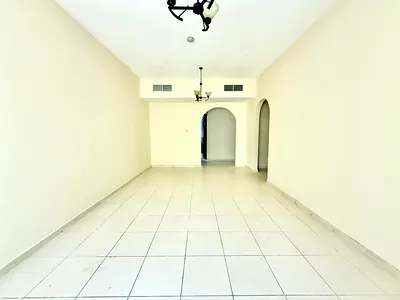 Like a barnd new appartment new muwaileh only 38k wth parking prime Location sharajh
