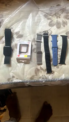 Used Apple Watch (Series 6 44mm) with 5 straps - good working condition