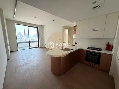 Bright and Spacious Layout 2 Bedroom - Vacant