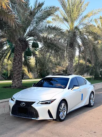 Lexus IS 300 Platinum 2024 GCC Specs - Brand New Condition