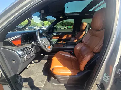 صورة 12 لـ 2018 Lincoln NAVIGATOR